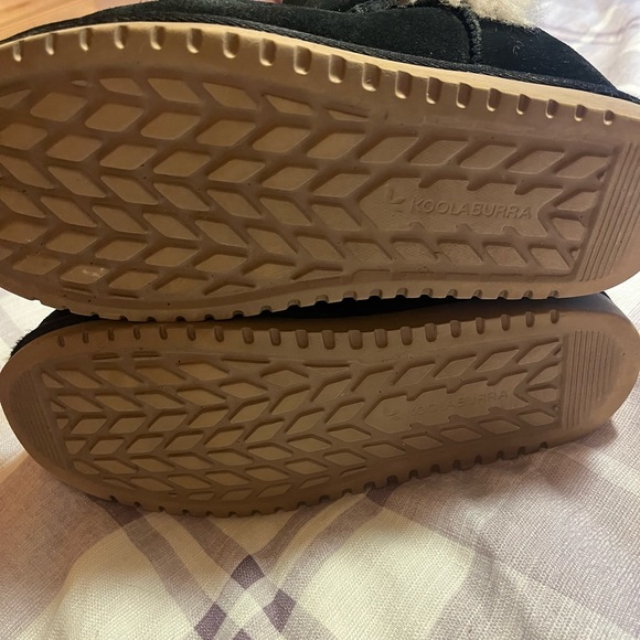 Kookaburra by Ugg Black and Cream Winter Boots - Picture 6 of 10